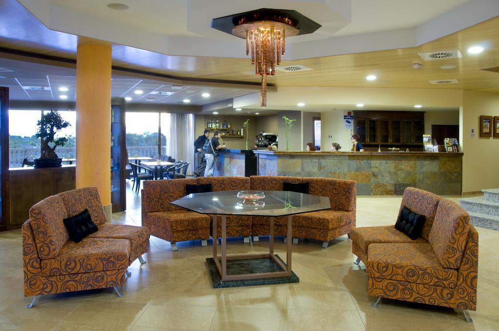 Hotel Salat Resort Лес Борхес Бланкес Интериор снимка