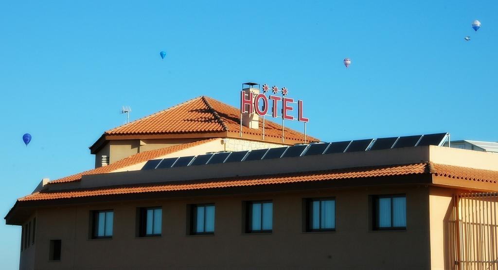 Hotel Salat Resort Лес Борхес Бланкес Екстериор снимка